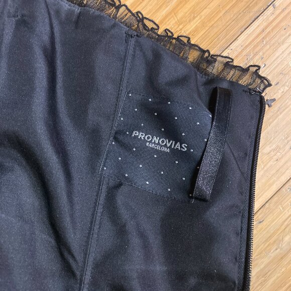 Pronovias Gothic Princess Prom Wedding Gown Black Tulle Ruffle Strapless Dress M - Picture 7 of 7